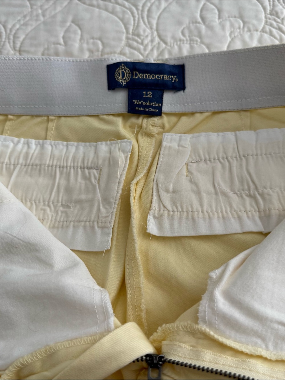 Democracy Ab Solution Capri Straight Leg Pant - Picture 4 of 9